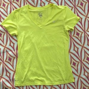 Nike Dri-Fit Top Size Medium